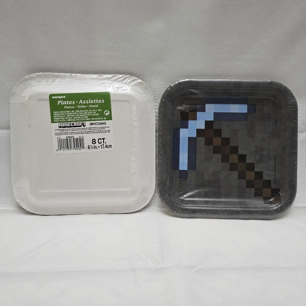 Minecraft 48pc Party Tableware Set For 16 Dinner and Cake Paper Plates & Napkins